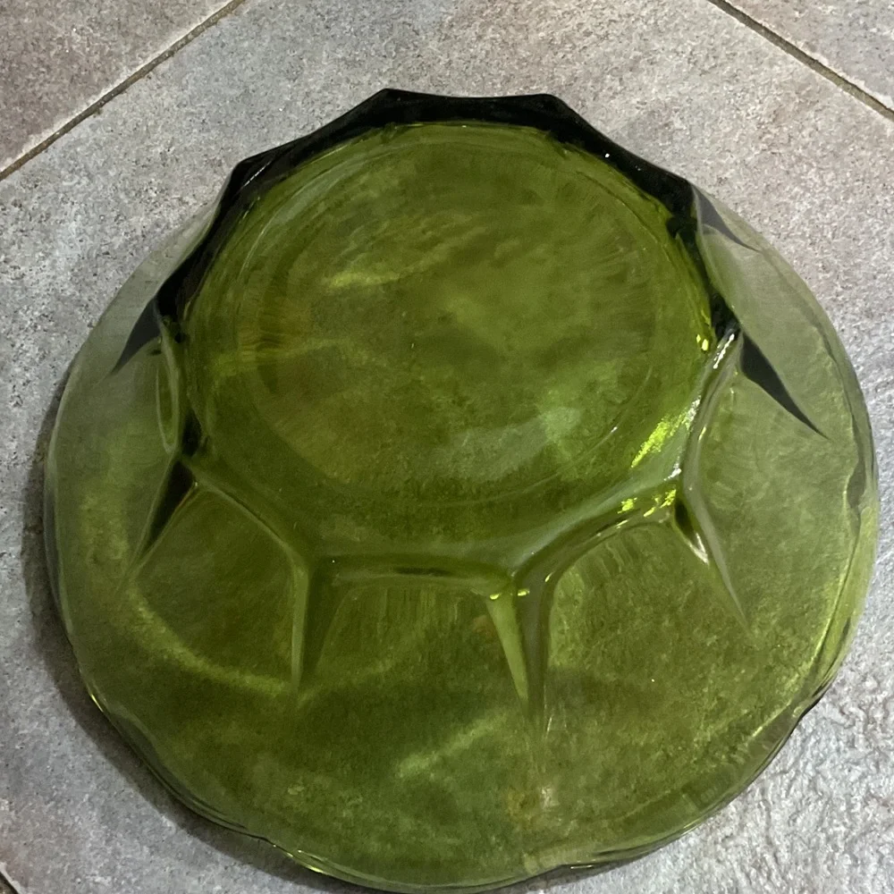 Green Scalloped Glass Serving Bowl